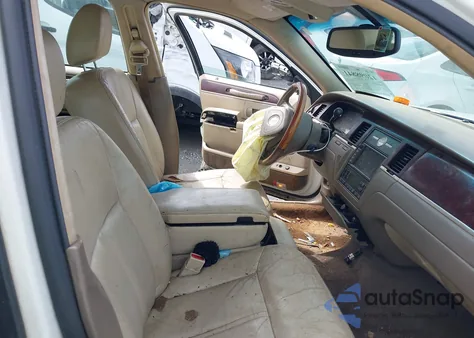 2004 Lincoln Town Car Ultimate from USA, damaged, VIN 1LNHM83W14Y631218